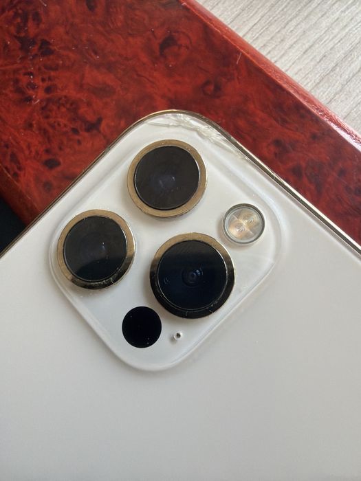 Айфон 12 про продам