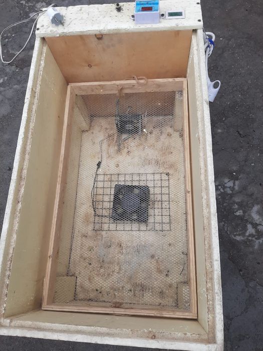 Инкубатор **самодельный**