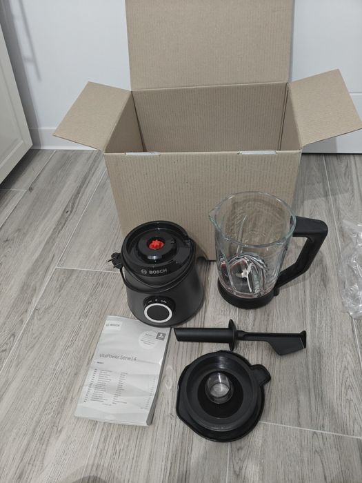 Vand blender Bosch VitaPower seria 4 cu 1200 W