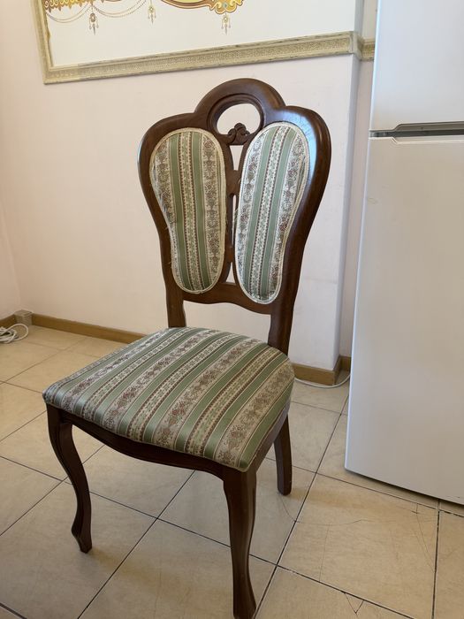 Продам стол-стулья