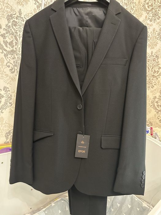 Костюм классический чёрный новый