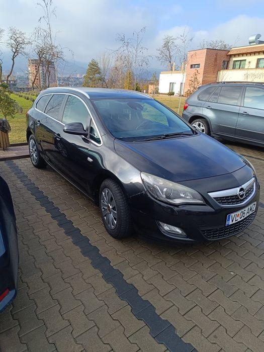 Vând/schimb cu diferență  Opel Astra J 2012