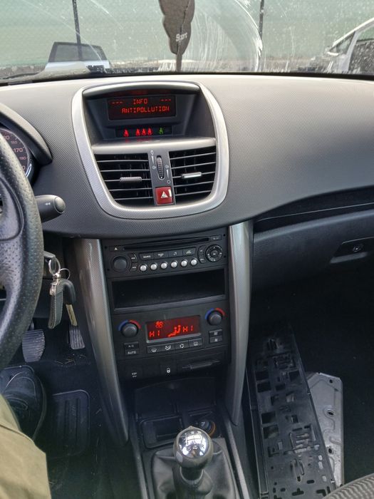Пежо 207 1.6 бензин/ Peugeot 207 на части