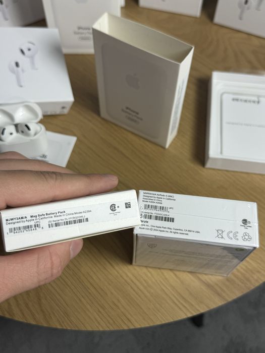 PACHET! Airpods 4 ANC + baterie magsafe apple