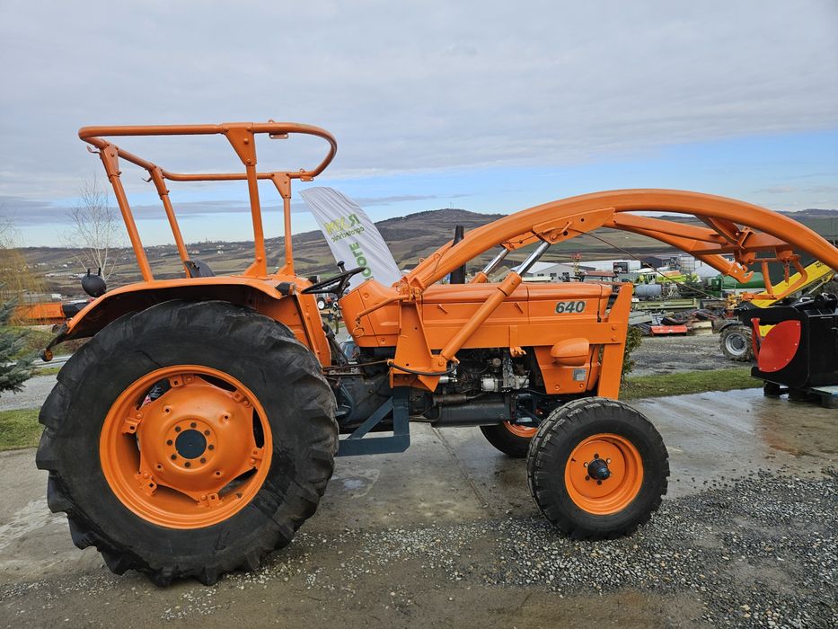 Tractor Fiat 640 cu incarcator frontal