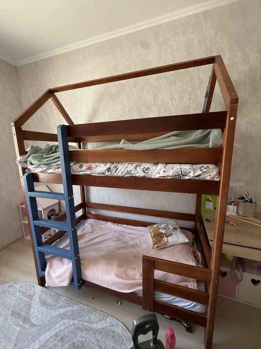 Двухярусная кровать продается чистое дерево