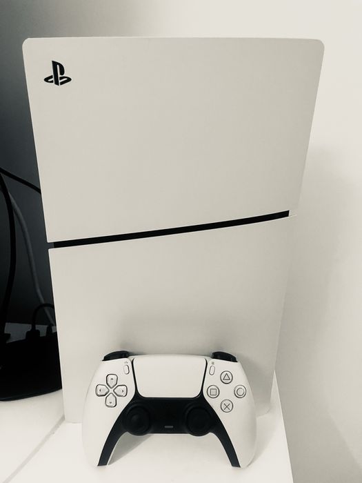 PS 5 (Playstation 5) Digital Edition 825 GB