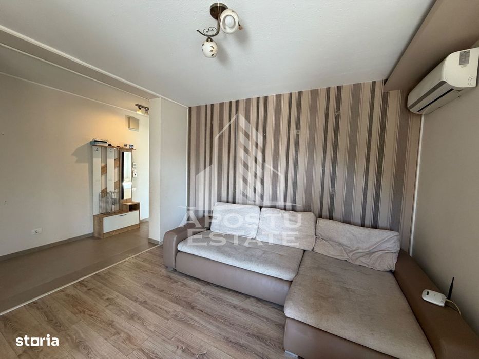 Apartament cu 3 camere de vânzare ,terasă mare, Dumbravita