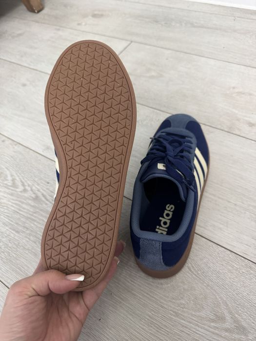 Оригинал АДИДАС 38.5