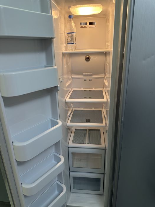 продам двухкамерный хололильник/морозильник