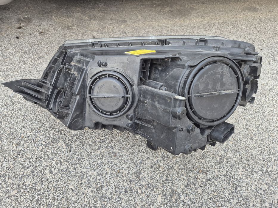 Десен фар Skoda Yeti фарове Шкода Йети