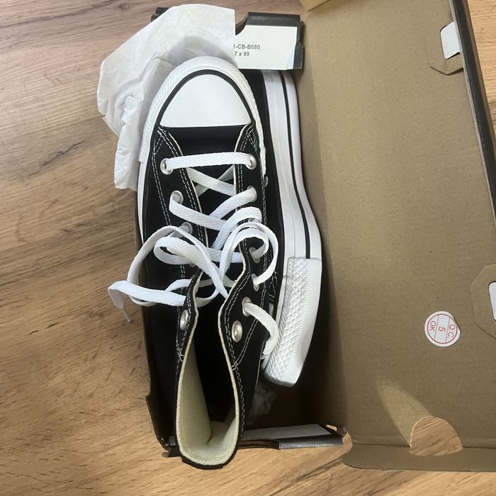 Кроссовки converse