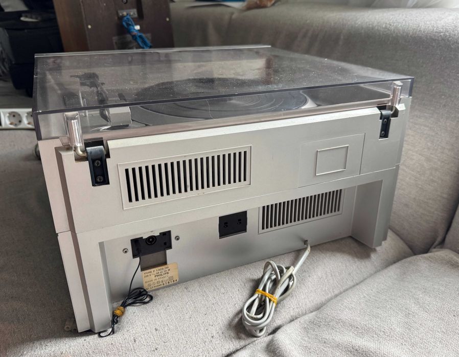 Philips F1320 Sistem Audio Vintage Pickup Radio Casetofon Functional