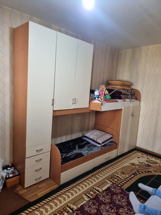 Детская мебель. Комплект шифонер. 2 кровати. Акуратно  использования.