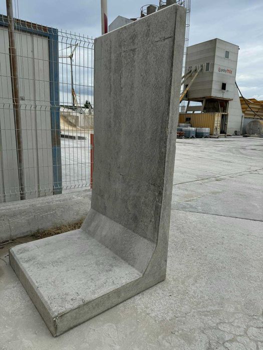 Бетонови стени и огради