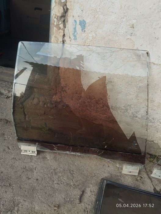 Продам стекла на БМВ