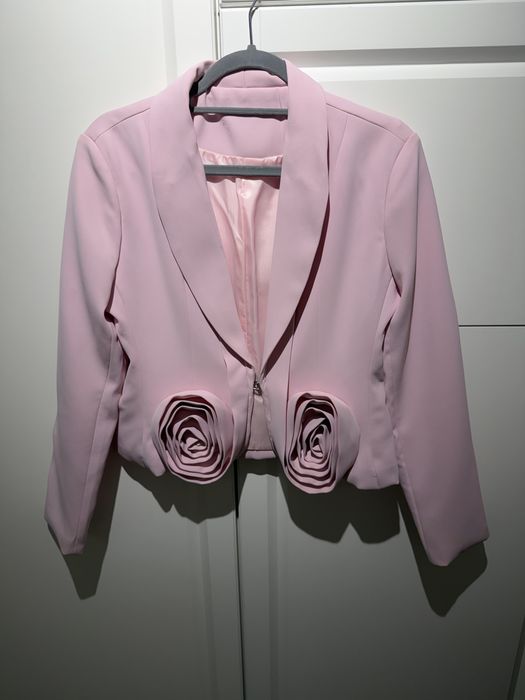 Нов костюм Valentino