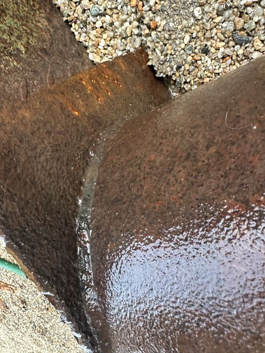 Troc/Recipient Hrana  animale-Doua bucati fier masiv de 1cm  grosime! Unul de 2m si unul de 1m