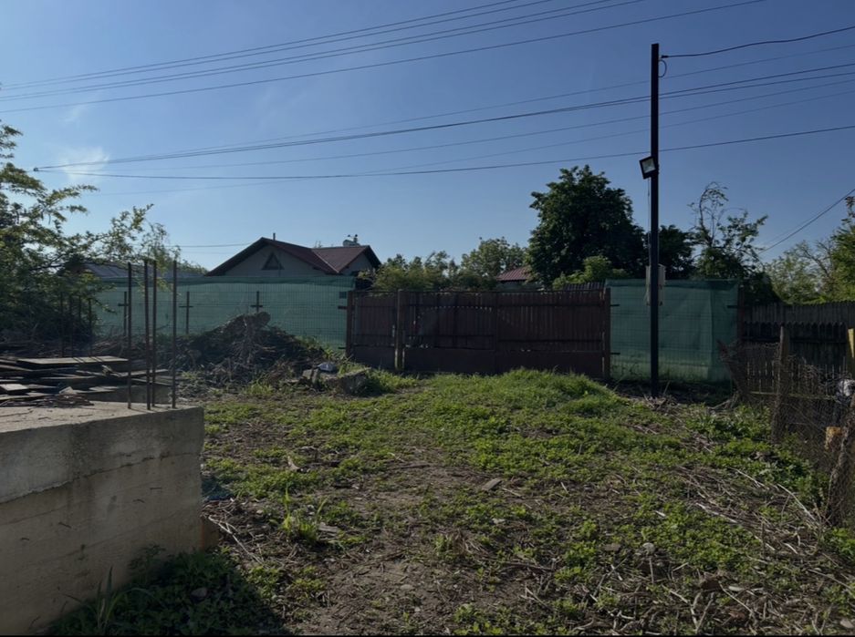 Teren intravilan cu fundatie si beci, Cocorasti Grind Prahova