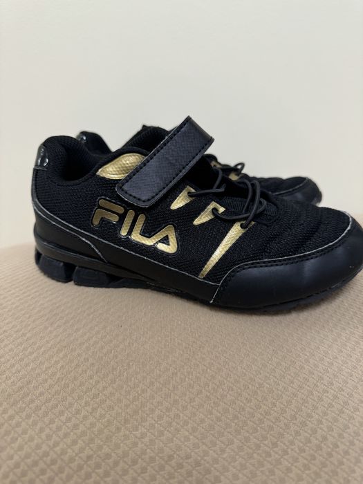 3чифта детски маратонки Fila 32 номер на обща цена