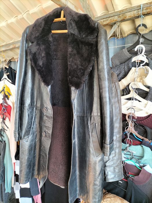 Продам мужской кожаный плащ.