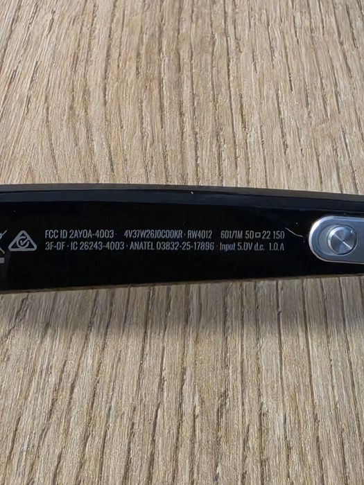 Ochelari smart Ray-Ban Meta Wayfarer (Mărimea 50) – Ca noi, pachet complet