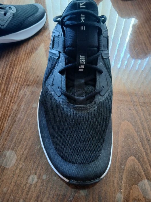 Продавам мъжки маратонки Nike