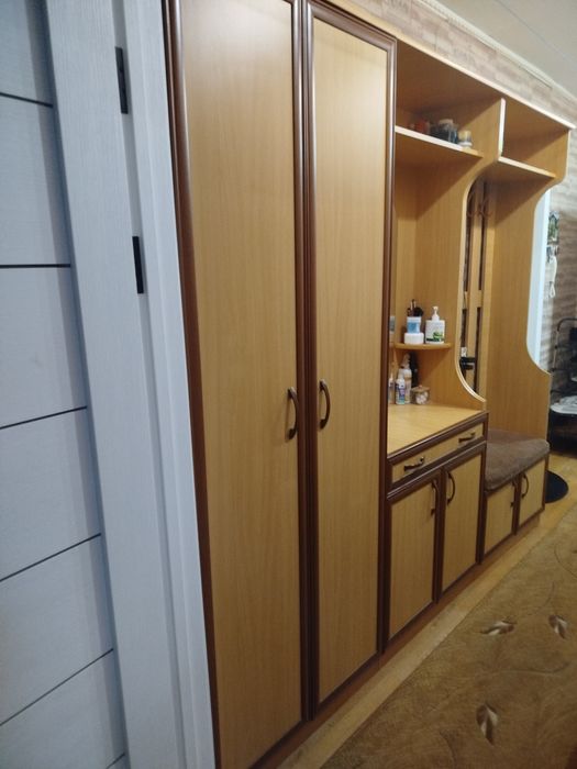 Прихожая ( гарнитур)