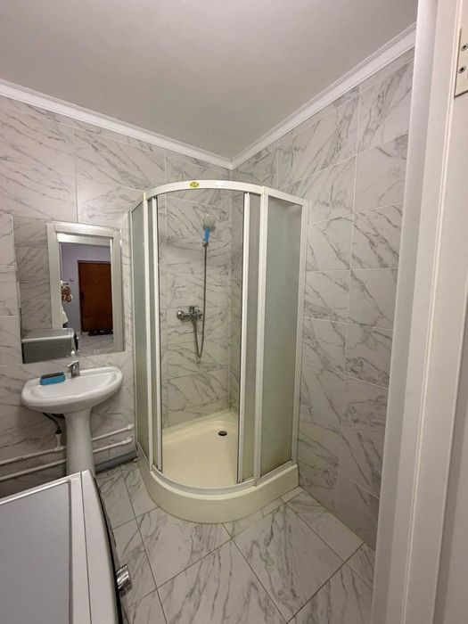 продается 2 ком квартира район Кунаева