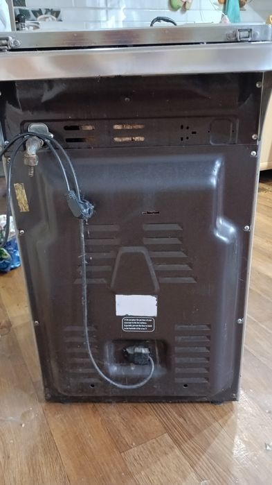 Продам газовую плиту
