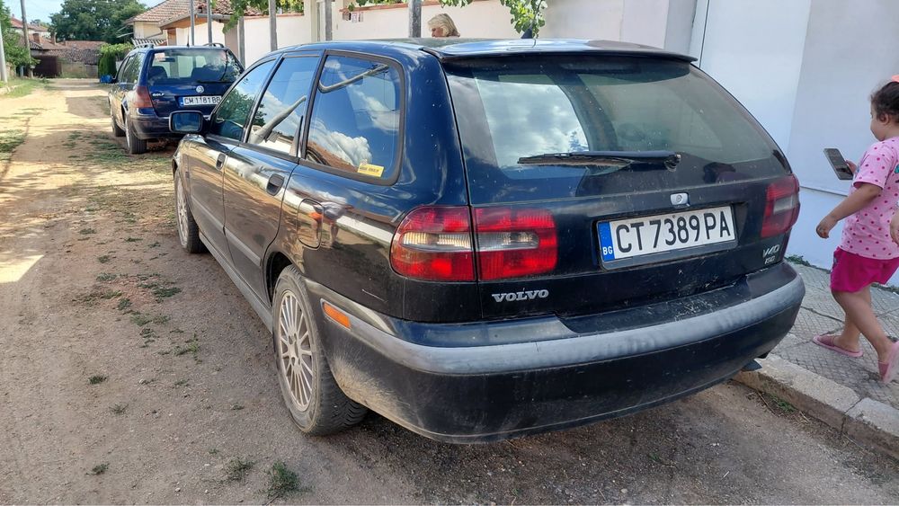 Продавам Volvo V40 1.9 TD 115 к.с.