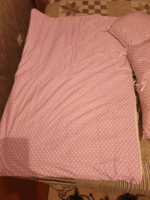 Продам бортик в детскую кроватку