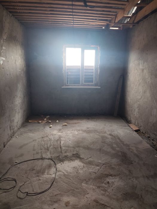 Бауйрластар 1 үй сатылады!