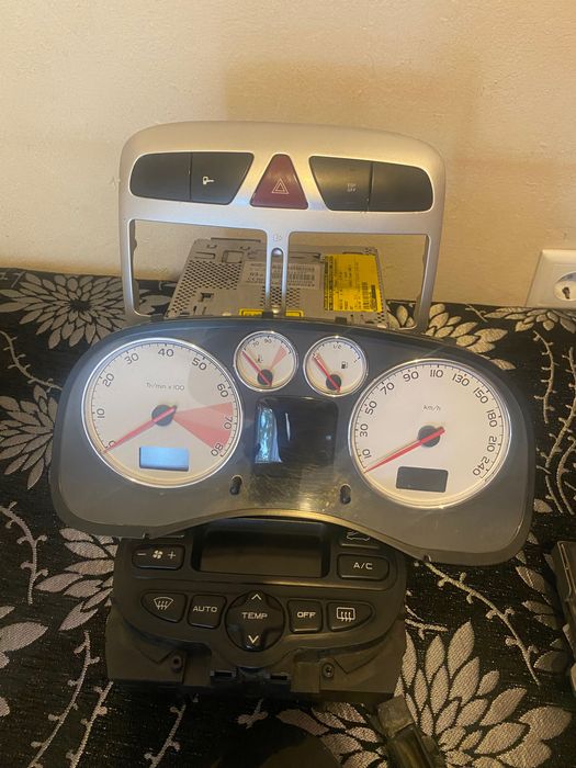 Резервни части за Peugeot 307cc 2000/2005Г