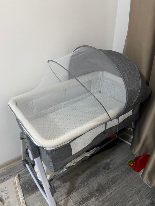 Продается новый манеж!! В подарок люлька