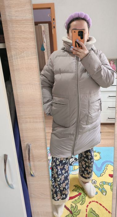 Продам зимний пуховик 52- 54 размера