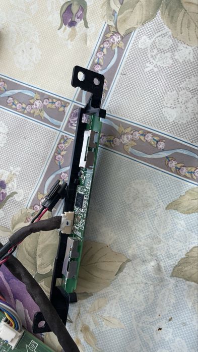 Philips 32PFH5300 на части