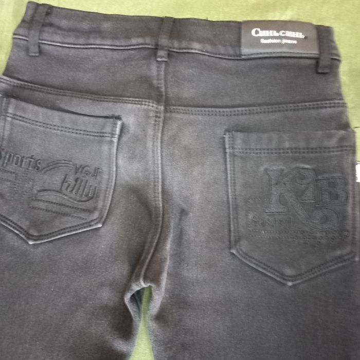 Продаются джинсы на мальчика