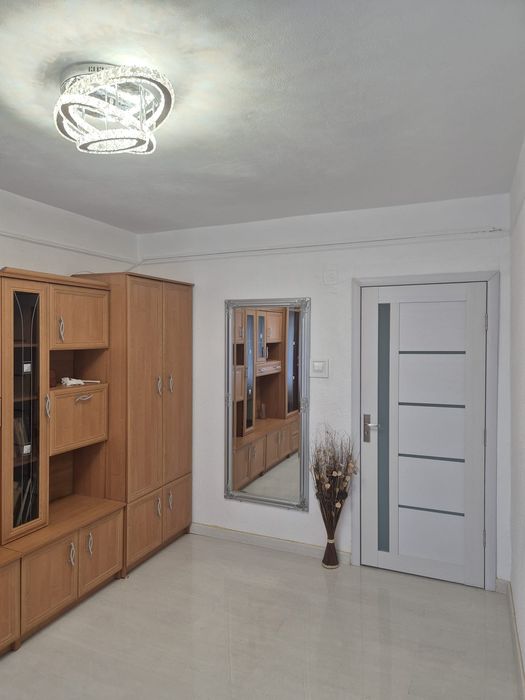 Închiriez apartament ultracentral.