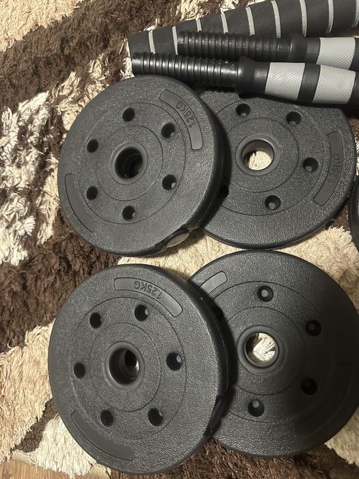 Gantere + haltere de 9kg toate !