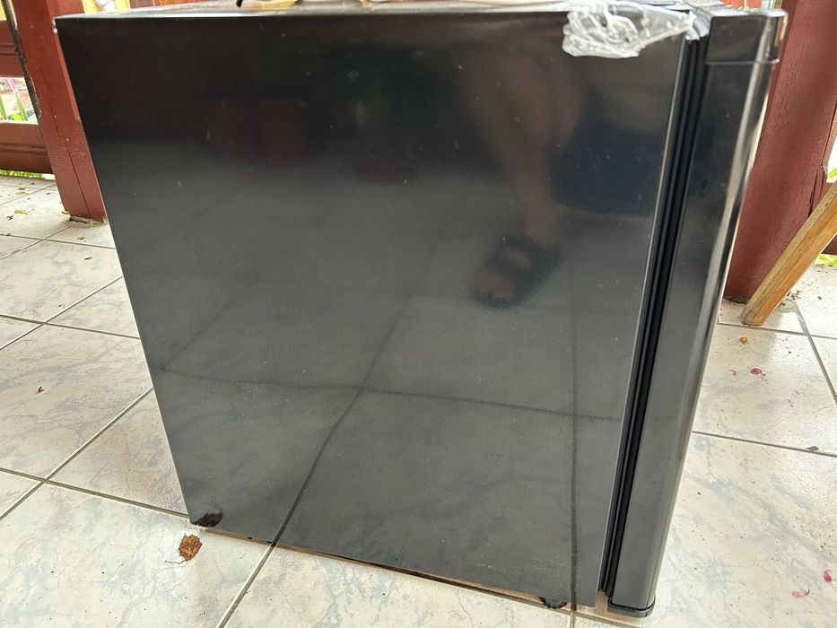 Vand frigider dimensiuni mici