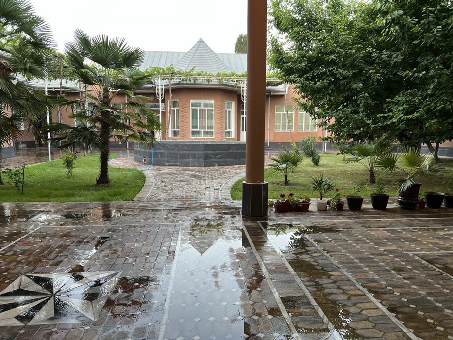 Продается огромный дом в центре Ферганы