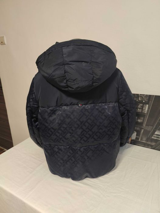 Geaca Tommy Hilfiger măsura L
