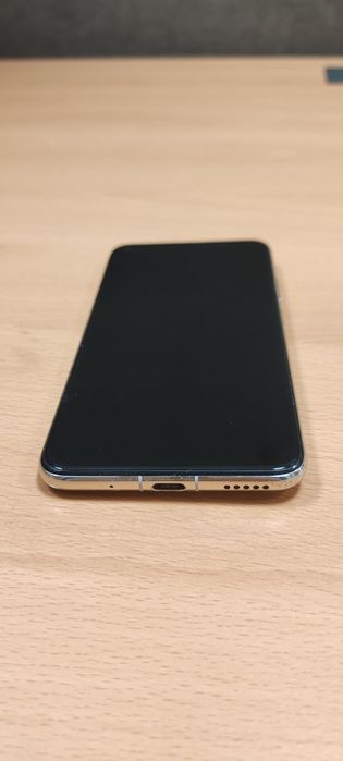 Huawei Honor 20 Pro 256 Gb акб 100%