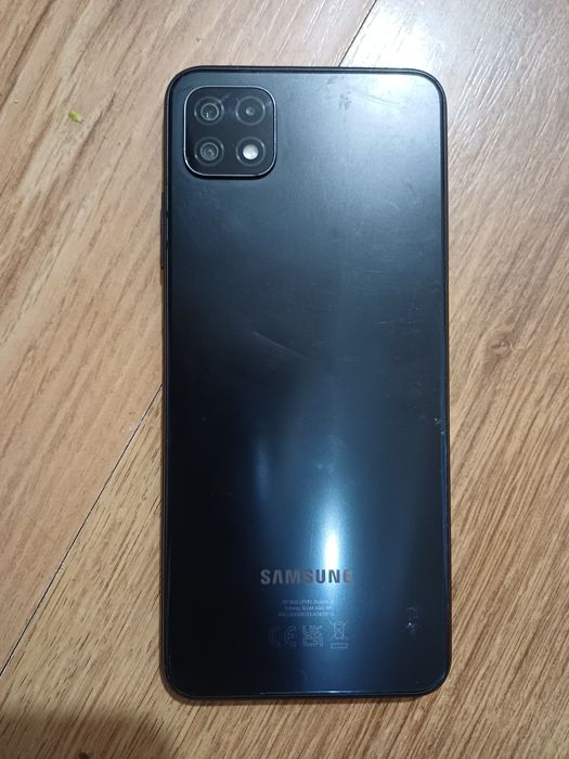 Samsung Galaxy A22 cu displayul spart. Placa este buna