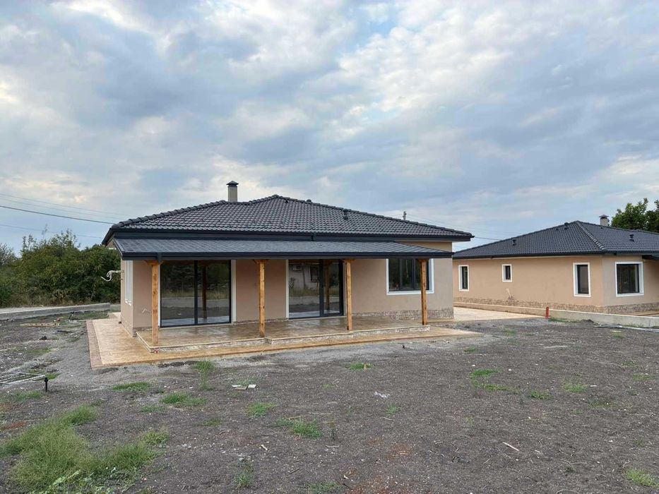 Твоят Нов Дом е Тук – С. Сираково, Само На 10 мин. От Хасково