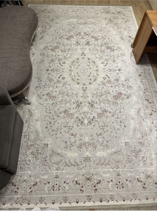 Продам палас в отличном состоянии