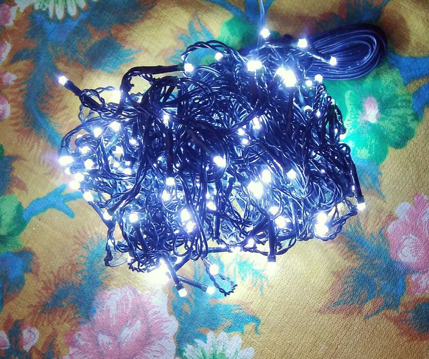 Коледна украса с 80, 180 или 384 броя LED лампички. IP44. Нови.