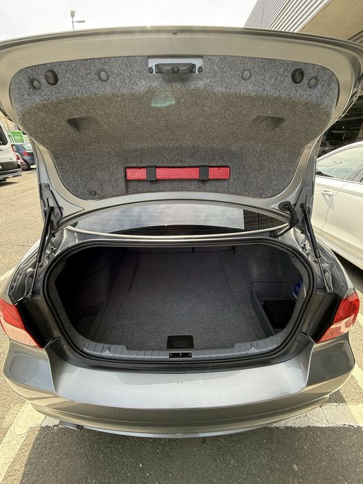 Bmw 320d, an fabricatie 2011, 184 de cai putere