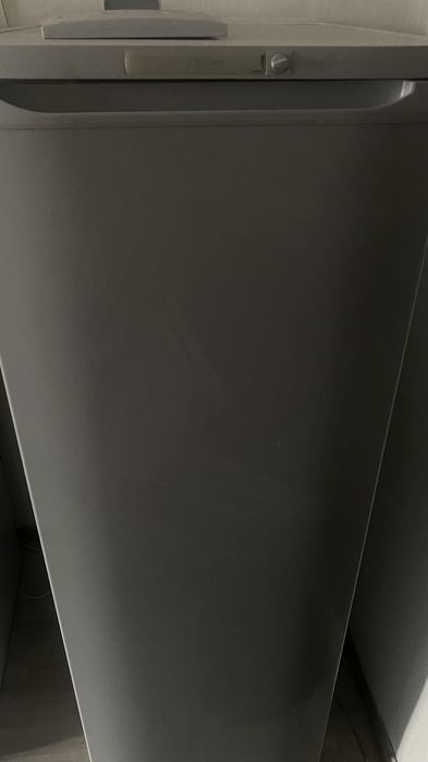 Холодильник Бирюса